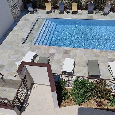 Hotel Les Amandiers Турнон-сюр-Рон Екстериор снимка