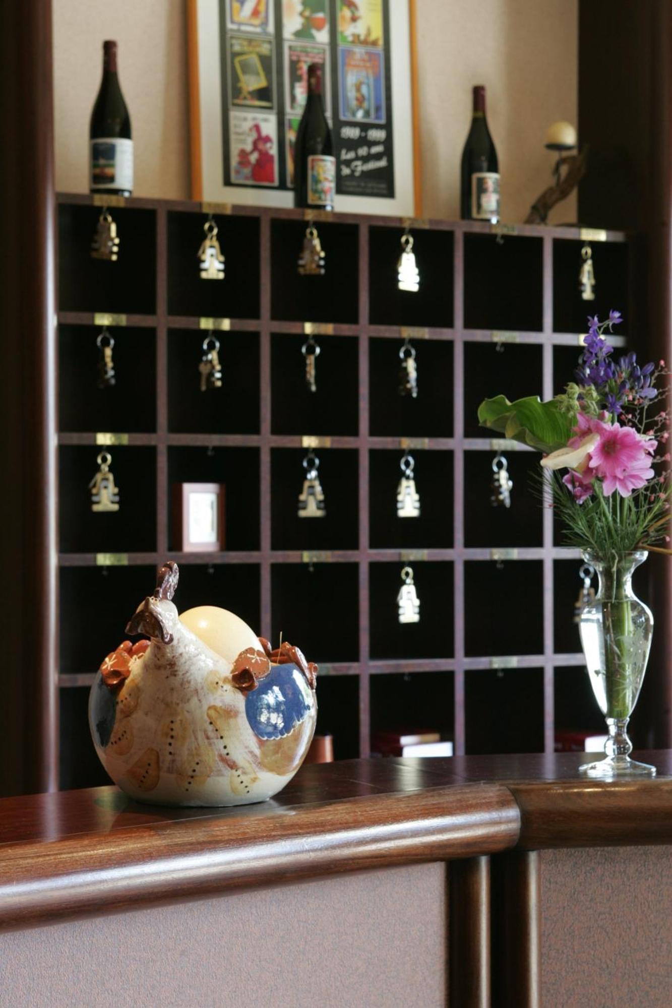 Hotel Les Amandiers Турнон-сюр-Рон Екстериор снимка