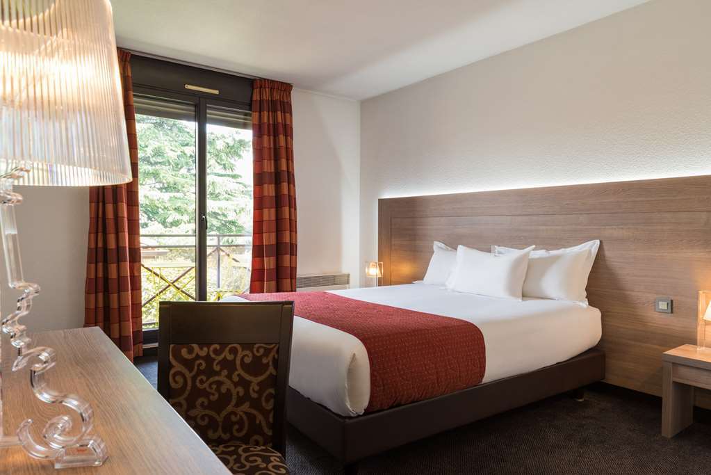Hotel Les Amandiers Турнон-сюр-Рон Стая снимка